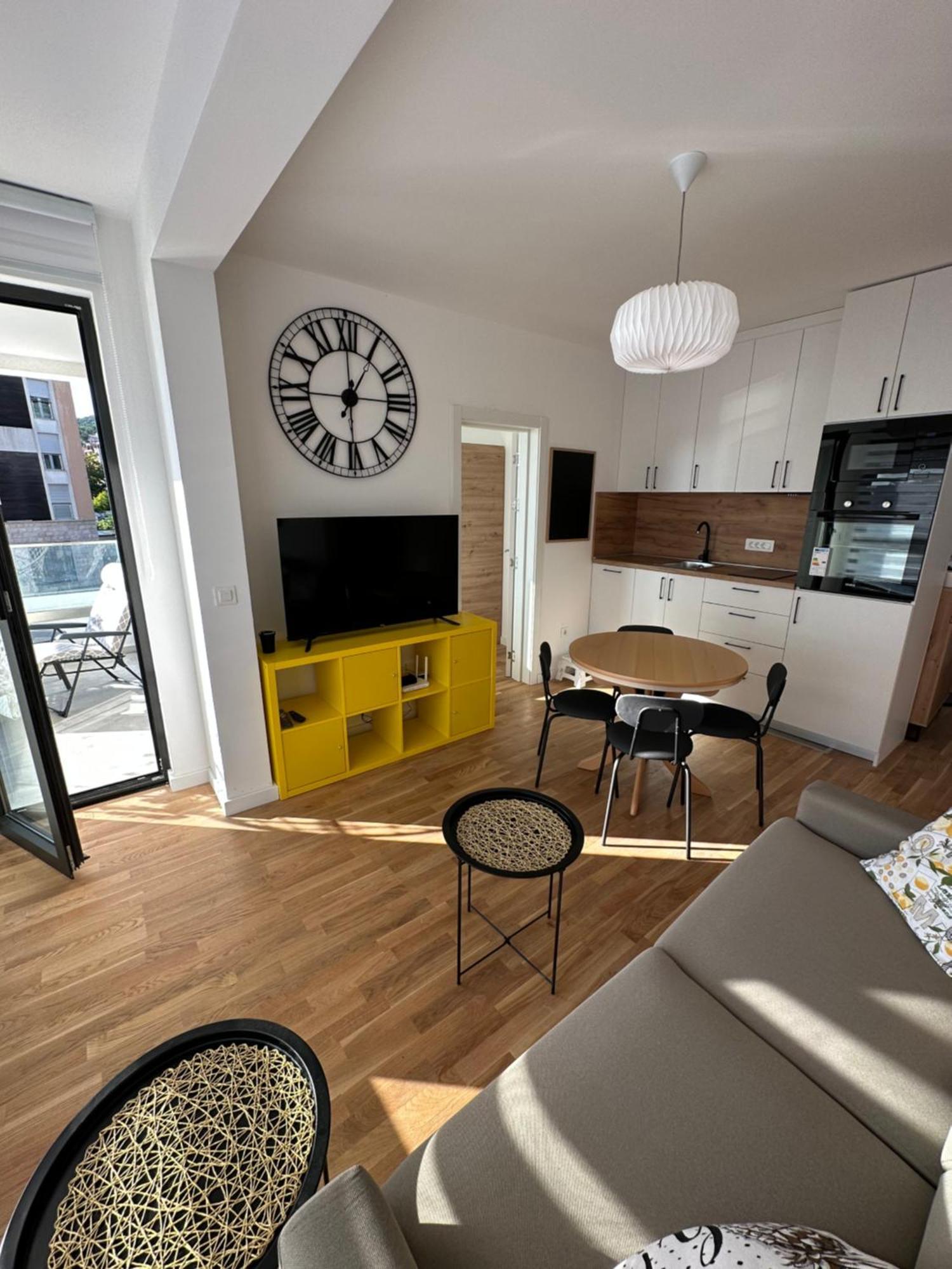 Apartman Javi Apartment Бар Екстериор снимка
