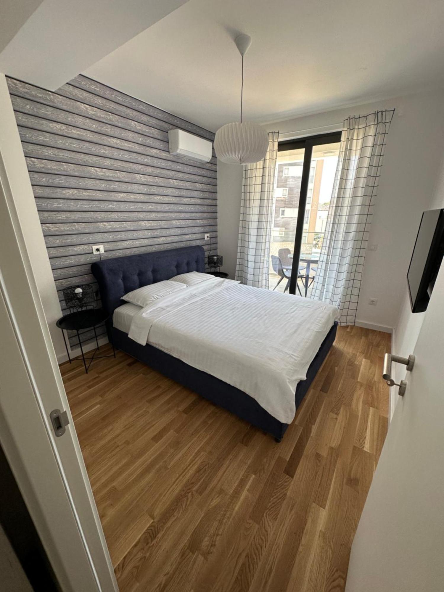 Apartman Javi Apartment Бар Екстериор снимка