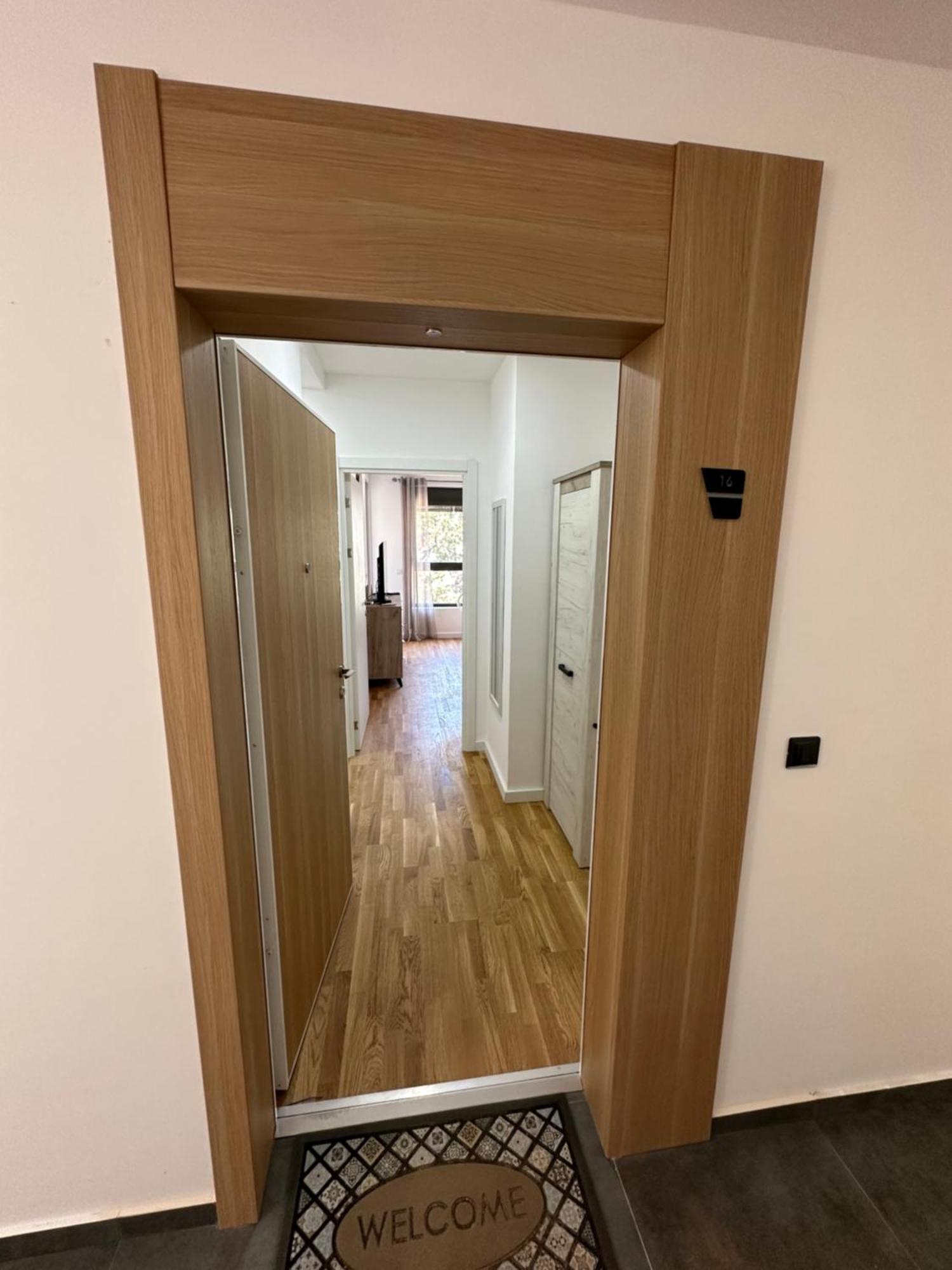 Apartman Javi Apartment Бар Екстериор снимка